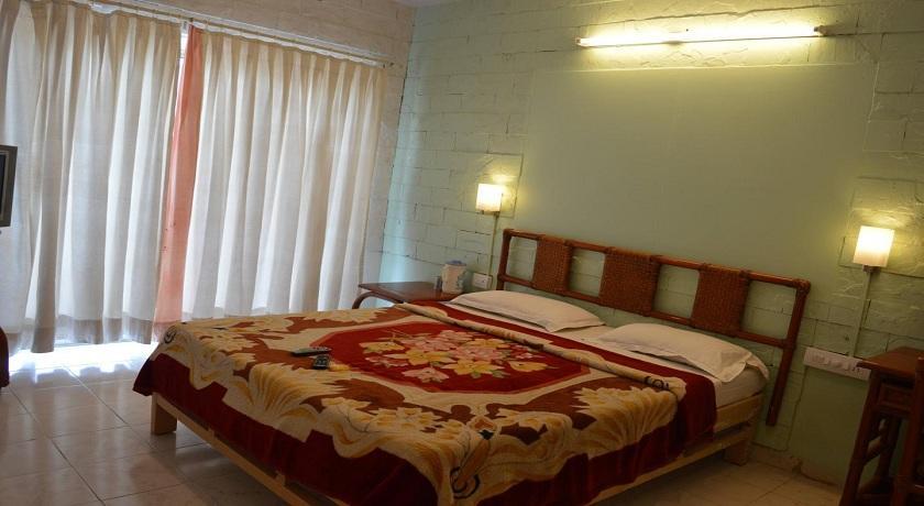 Hotel Rahil International Mahābaleshwar Exteriör bild