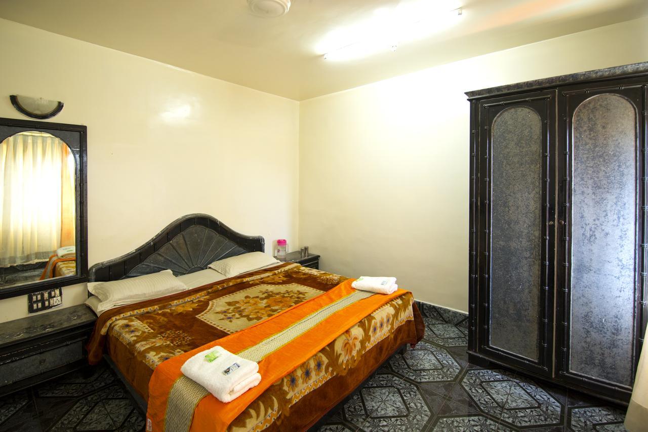 Hotel Rahil International Mahābaleshwar Exteriör bild